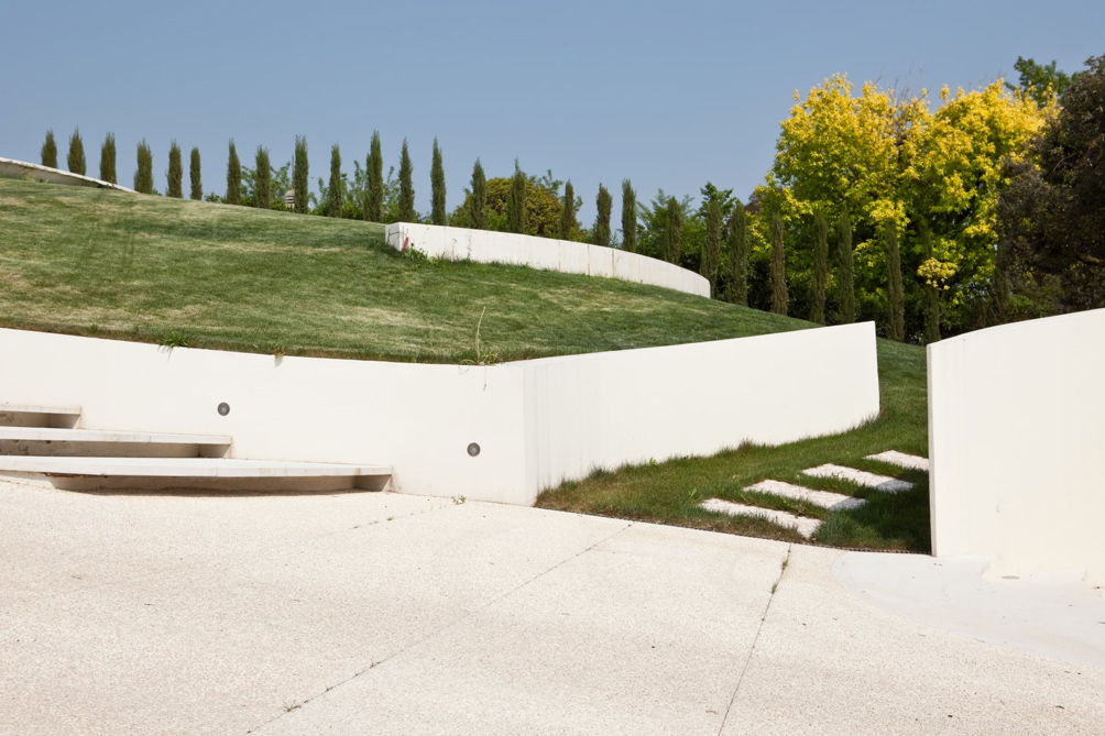 rampa esterna in calcestruzzo architettonico